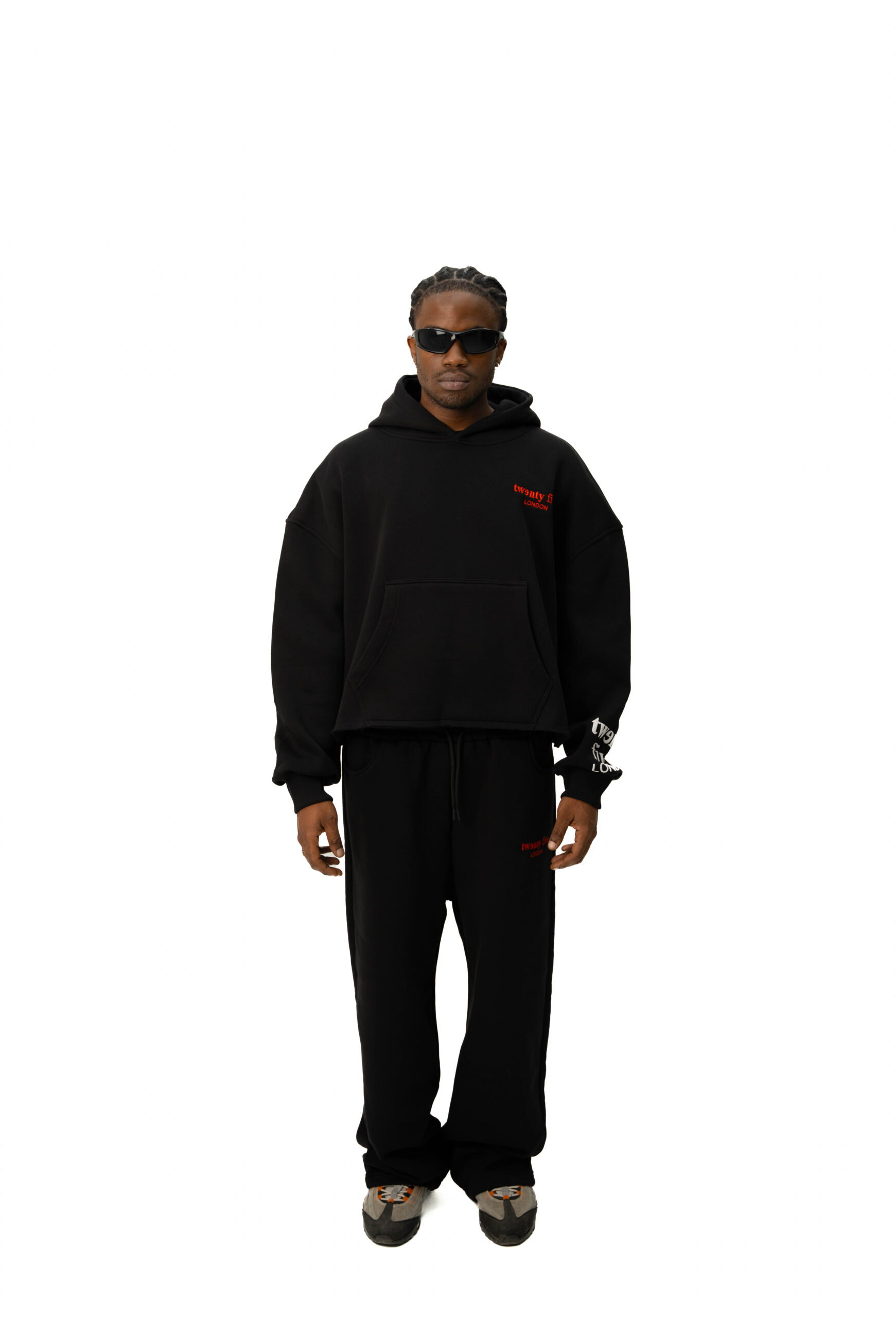 OFF-DUTY LOUNGE CROP HOODIE – BLACKOUT